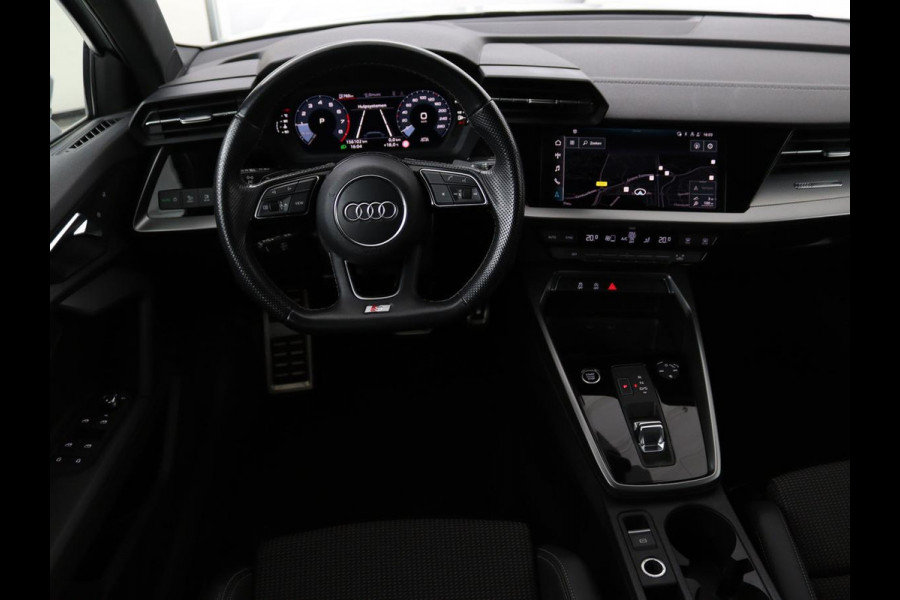 Audi A3 30 TFSI S edition | Carplay | Full LED | Virtual Cockpit | Sportstoelen | Half leder | Getint glas | Climate control | Cruise control