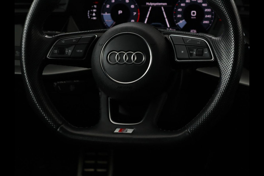 Audi A3 30 TFSI S edition | Carplay | Full LED | Virtual Cockpit | Sportstoelen | Half leder | Getint glas | Climate control | Cruise control
