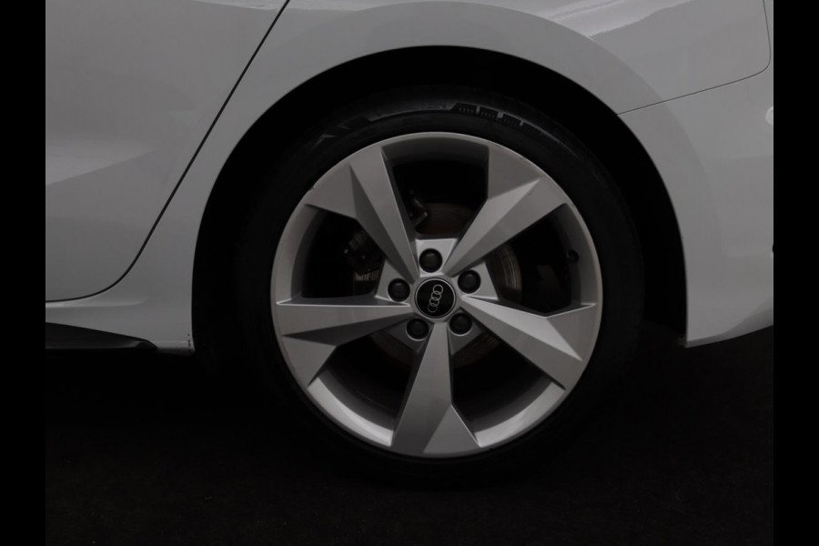 Audi A3 30 TFSI S edition | Carplay | Full LED | Virtual Cockpit | Sportstoelen | Half leder | Getint glas | Climate control | Cruise control