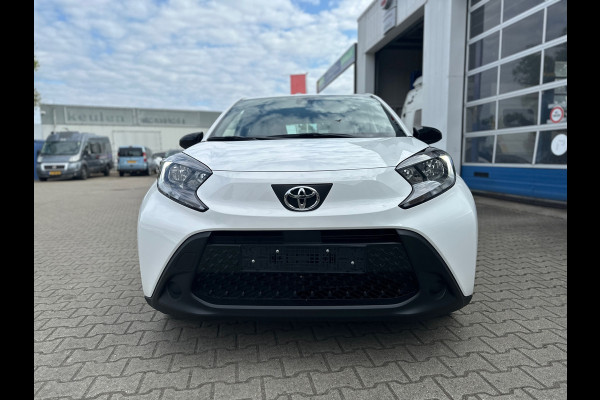 Toyota Aygo X 1.0 VVT-i Play Automaat (BOVAG/RIJKLAARPRIJS)