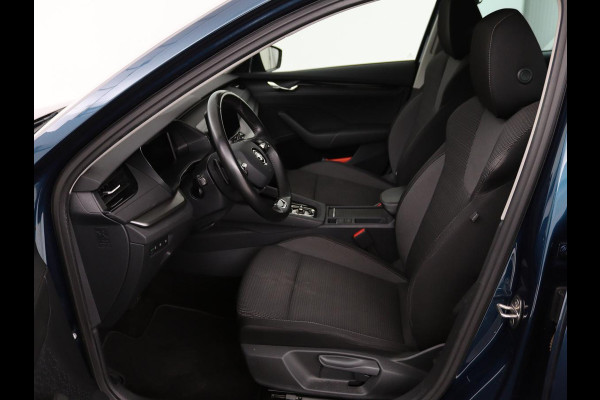 Škoda Octavia 1.0 e-TSI Business Edition | Trekhaak | Stoelverwarming | Carplay | Keyless | Navigatie | Full LED | Parkeerhulp | Climate control
