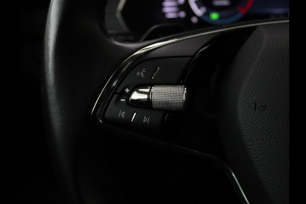 Škoda Octavia 1.0 e-TSI Business Edition | Trekhaak | Stoelverwarming | Carplay | Keyless | Navigatie | Full LED | Parkeerhulp | Climate control
