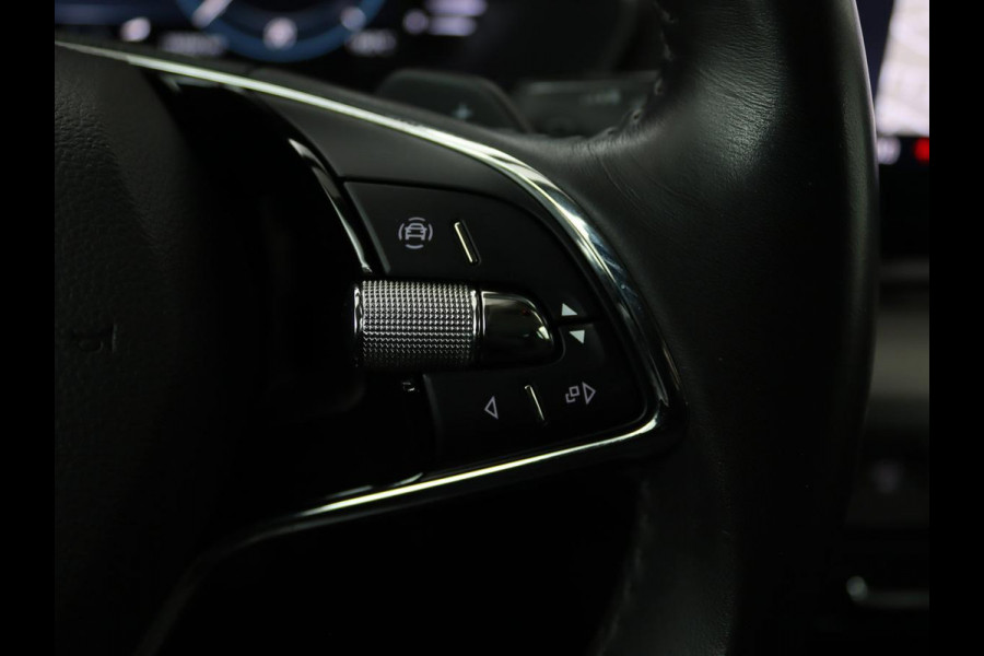 Škoda Octavia 1.0 e-TSI Business Edition | Trekhaak | Stoelverwarming | Carplay | Keyless | Navigatie | Full LED | Parkeerhulp | Climate control