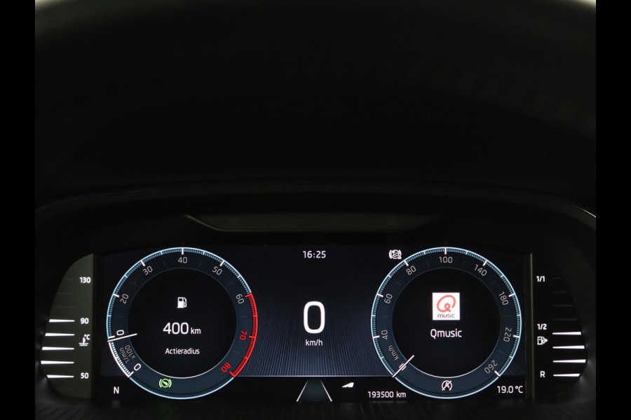Škoda Octavia 1.0 e-TSI Business Edition | Trekhaak | Stoelverwarming | Carplay | Keyless | Navigatie | Full LED | Parkeerhulp | Climate control