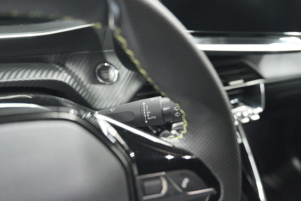 Peugeot 208 PureTech 100 GT | Camera | Navigatie | Sfeerverlichting | Apple Carplay | Parkeersensoren