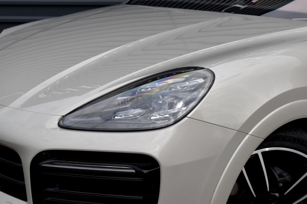 Porsche Cayenne Coupé 3.0 E-Hybrid 462pk Sport Design | Panoramadak | Matrix PDLS+ | 22'' Velgen | Stoelventilatie | Bose | Achterasbesturing | Orig. NL |