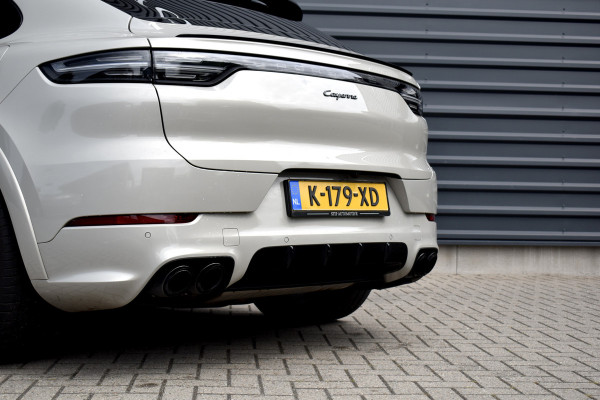 Porsche Cayenne Coupé 3.0 E-Hybrid 462pk Sport Design | Panoramadak | Matrix PDLS+ | 22'' Velgen | Stoelventilatie | Bose | Achterasbesturing | Orig. NL |