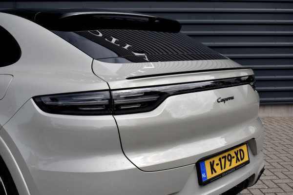 Porsche Cayenne Coupé 3.0 E-Hybrid 462pk Sport Design | Panoramadak | Matrix PDLS+ | 22'' Velgen | Stoelventilatie | Bose | Achterasbesturing | Orig. NL |