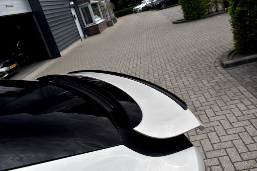Porsche Cayenne Coupé 3.0 E-Hybrid 462pk Sport Design | Panoramadak | Matrix PDLS+ | 22'' Velgen | Stoelventilatie | Bose | Achterasbesturing | Orig. NL |