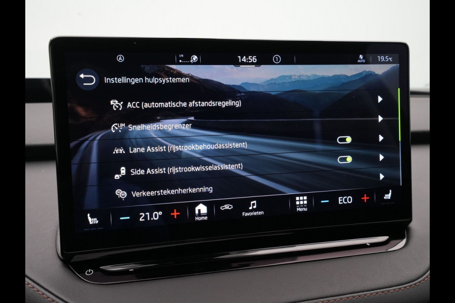 Škoda ENYAQ iV 80 First Edition High Panorama Navigatie Wegkl. trekhaak Stoelmemory Carplay 360 Camera 306