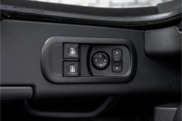Renault Master 2.3 dCi | Bakwagen met laadklep (1000kg) | CityBox | 3.5T Trekhaak | LED | Navi | Airco | Cruise | Euro 6