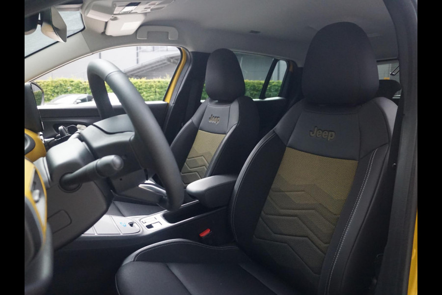 Jeep Avenger Summit 54 kWh | 180° camera | Stoelverwarming | Carplay | Keyless