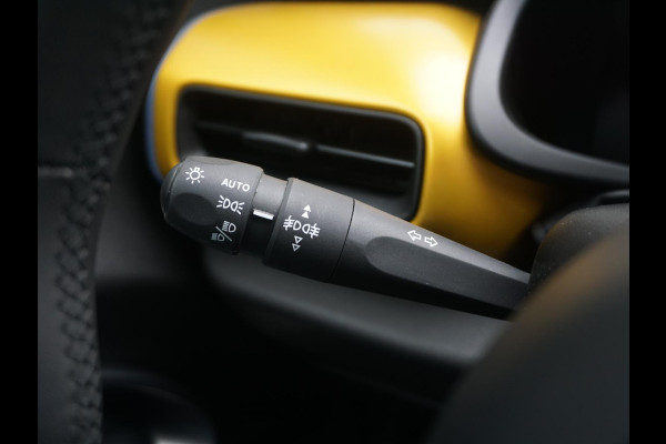 Jeep Avenger Summit 54 kWh | 180° camera | Stoelverwarming | Carplay | Keyless