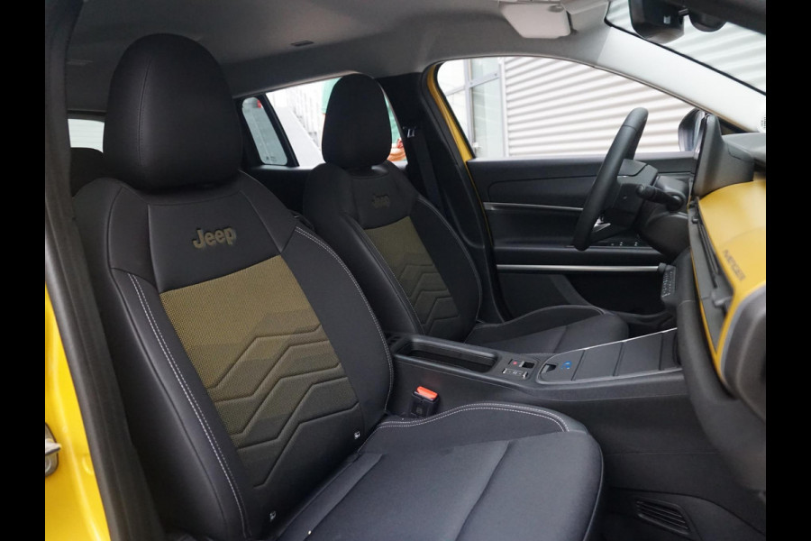Jeep Avenger Summit 54 kWh | 180° camera | Stoelverwarming | Carplay | Keyless