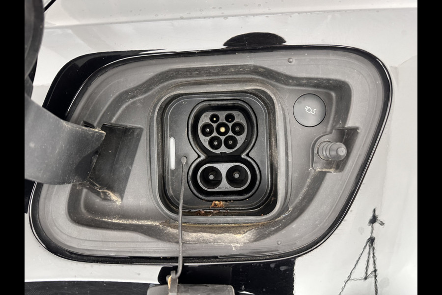 Volvo XC40 Recharge Core [ 3-Fase ] (INCL-BTW) Aut. *FULL-LED | NAVI-FULLMAP | CAMERA | KEYLESS | HEATED-SPORTSEATS | CARPLAY | DIGI-COCKPIT |  CCS-FASTLOADER | ECC | PDC | CRUISE | TOWBAR | SENSUS-CONNECT | 19''ALU*