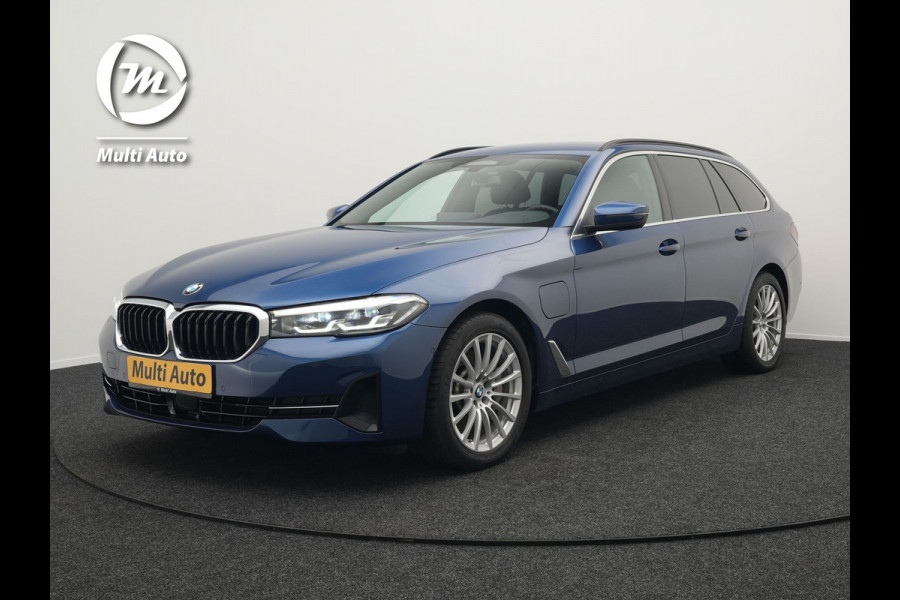 BMW 5 Serie Touring 530e Business Edition Plus Plug In Hybrid Dealer O.H PHEV | Trekhaak af Fabriek | Lederen Sportstoelen Verwarmd | Comfort Access | Camera | Parkassist | Apple Carplay | Sfeerverlichting |
