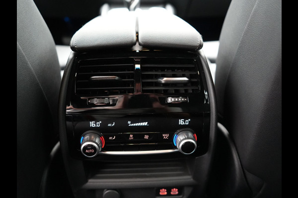 BMW 5 Serie Touring 530e Business Edition Plus Plug In Hybrid Dealer O.H PHEV | Trekhaak af Fabriek | Lederen Sportstoelen Verwarmd | Comfort Access | Camera | Parkassist | Apple Carplay | Sfeerverlichting |