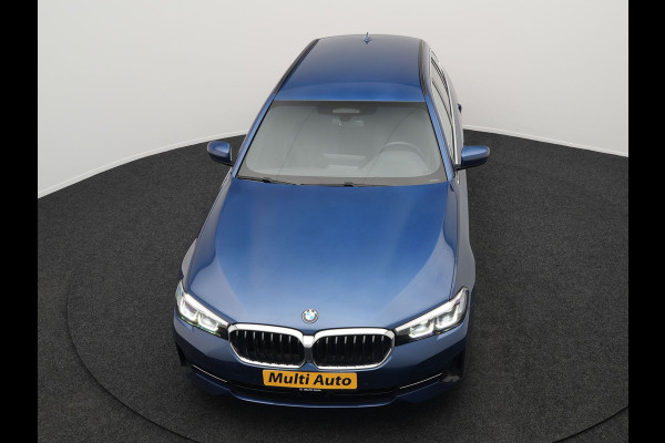 BMW 5 Serie Touring 530e Business Edition Plus Plug In Hybrid Dealer O.H PHEV | Trekhaak af Fabriek | Lederen Sportstoelen Verwarmd | Comfort Access | Camera | Parkassist | Apple Carplay | Sfeerverlichting |