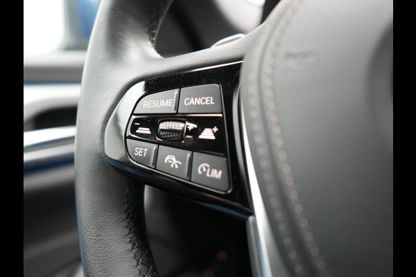 BMW 5 Serie Touring 530e Business Edition Plus Plug In Hybrid Dealer O.H PHEV | Trekhaak af Fabriek | Lederen Sportstoelen Verwarmd | Comfort Access | Camera | Parkassist | Apple Carplay | Sfeerverlichting |