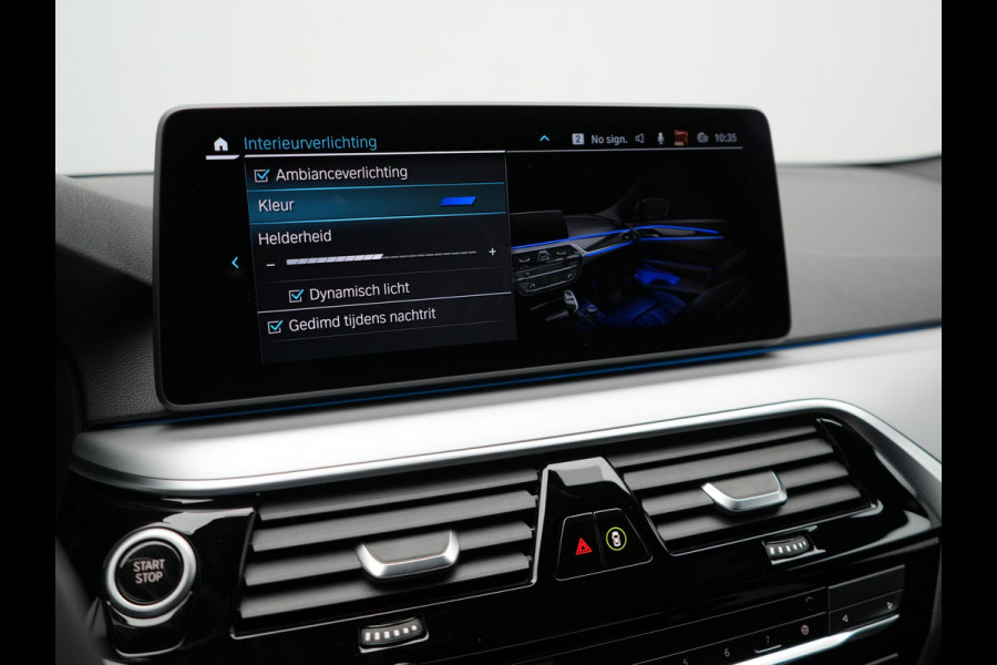 BMW 5 Serie Touring 530e Business Edition Plus Plug In Hybrid Dealer O.H PHEV | Trekhaak af Fabriek | Lederen Sportstoelen Verwarmd | Comfort Access | Camera | Parkassist | Apple Carplay | Sfeerverlichting |