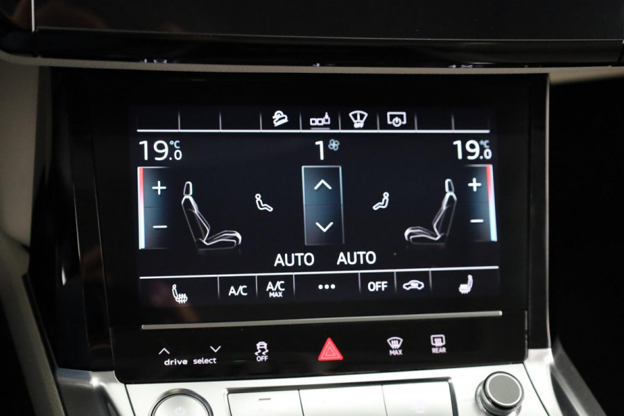 Audi e-tron Sportback 55 quattro Business edition Plus 95 kWh Panoramadak | Trekhaak | B&O Soundsystem | Head up Display | 360° Camera