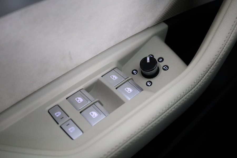 Audi e-tron Sportback 55 quattro Business edition Plus 95 kWh Panoramadak | Trekhaak | B&O Soundsystem | Head up Display | 360° Camera
