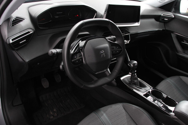 Peugeot 2008 1.2 PureTech 130pk Allure | DEMO ! | | Navigatie | Apple Carplay/Android Auto | Parkeersensor achter | Achteruitrijcamera | Cruise Control | Climate Control | Ledverlichting | Getinte ramen