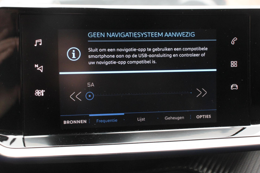 Peugeot 2008 1.2 PureTech 130pk Allure | DEMO ! | | Navigatie | Apple Carplay/Android Auto | Parkeersensor achter | Achteruitrijcamera | Cruise Control | Climate Control | Ledverlichting | Getinte ramen