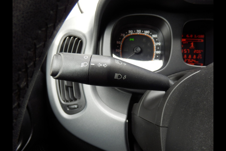 Fiat Panda 80 pk. Lounge I Automaat I Airco I 5 zitplaatsen I