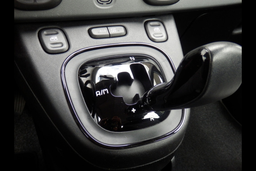 Fiat Panda 80 pk. Lounge I Automaat I Airco I 5 zitplaatsen I