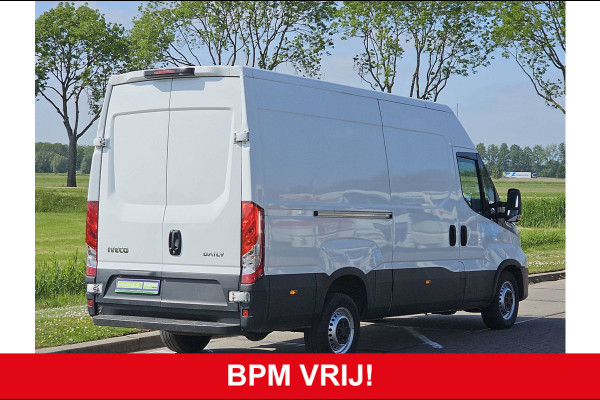Iveco Daily 35S14V 2.3 410 L2H2, automaat, airco, navi, LED, camera