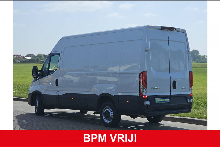 Iveco Daily 35S14V 2.3 410 L2H2, automaat, airco, navi, LED, camera