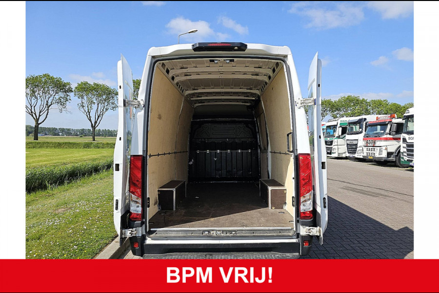 Iveco Daily 35S14V 2.3 410 L2H2, automaat, airco, navi, LED, camera