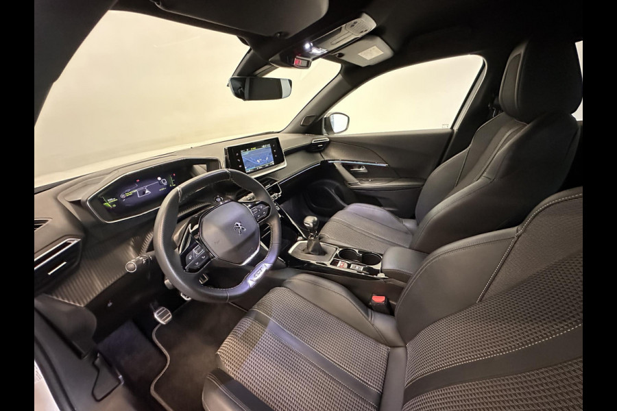Peugeot 2008 1.2 PureTech 130 GT Black Style Airco ECC Navi Carplay Cruise Control PDC VA + Camera Full LED 17" LM Velgen