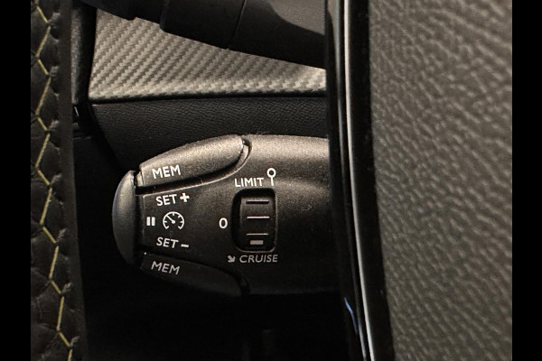 Peugeot 2008 1.2 PureTech 130 GT Black Style Airco ECC Navi Carplay Cruise Control PDC VA + Camera Full LED 17" LM Velgen