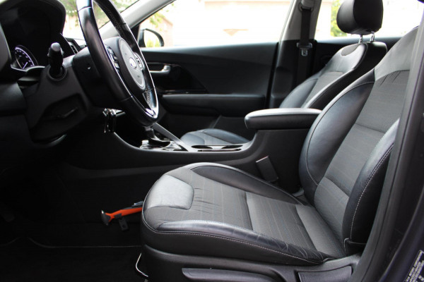 Kia Niro 1.6 GDi Hybrid DynamicLine Automaat Navi Camera Nap