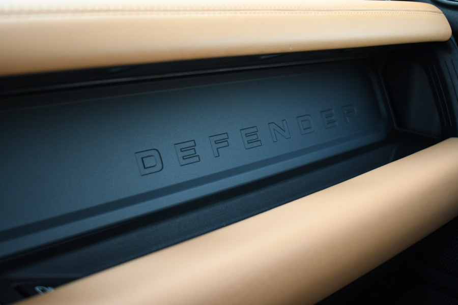 Land Rover Defender P400e 110 X Urban 22inch Trekh Pano PPF HUD 360 ACC