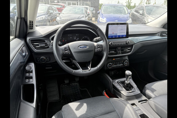Ford Focus 1.0 EcoBoost Active Business 125pk | Winterpack | Adaptieve Cruise | Design Pack | Trekhaak | Zwart Dak | 18 inch Lichtmetaal | Full LED