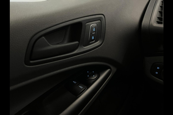 Ford Transit Connect 100pk Automaat L2 Trend Navigatie Camera Cruise control Trekhaak Airco DAB+ euro6