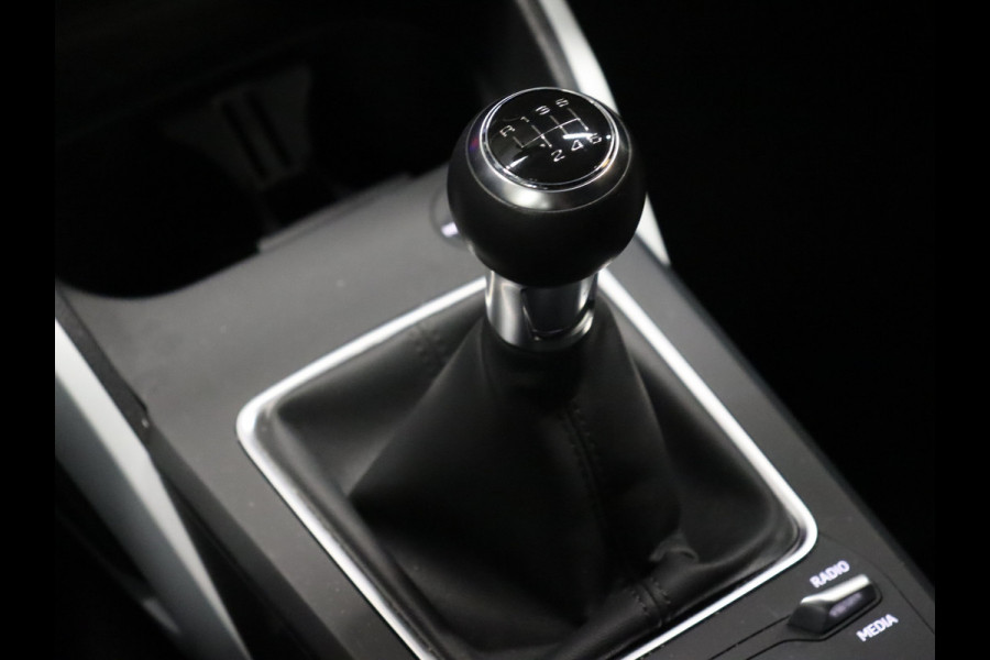 Audi Q2 30 TFSI Pro Line [6-BAK, STOELVERWARMING, VOL LEDER, PDC ACHTER, BLUETOOTH, CRUISE, CLIMATE, NIEUWSTAAT]