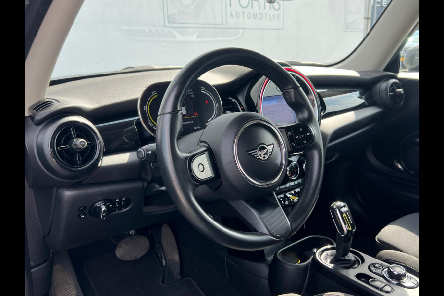 MINI Mini Electric Essential 33 kWh NL AUTO | VIRTUAL COCKPIT | CARPLAY | CRUISE | ! 2DE PINKSTERDAG GEOPEND VAN 10:00 UUR T/M 17:00 UUR