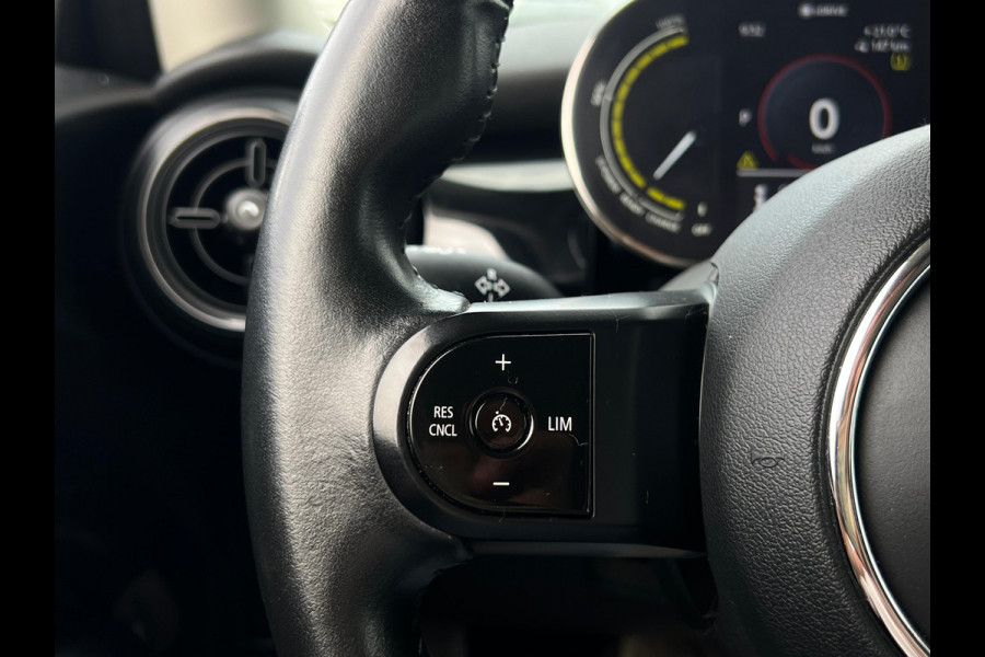 MINI Mini Electric Essential 33 kWh NL AUTO | VIRTUAL COCKPIT | CARPLAY | CRUISE | ! 2DE PINKSTERDAG GEOPEND VAN 10:00 UUR T/M 17:00 UUR
