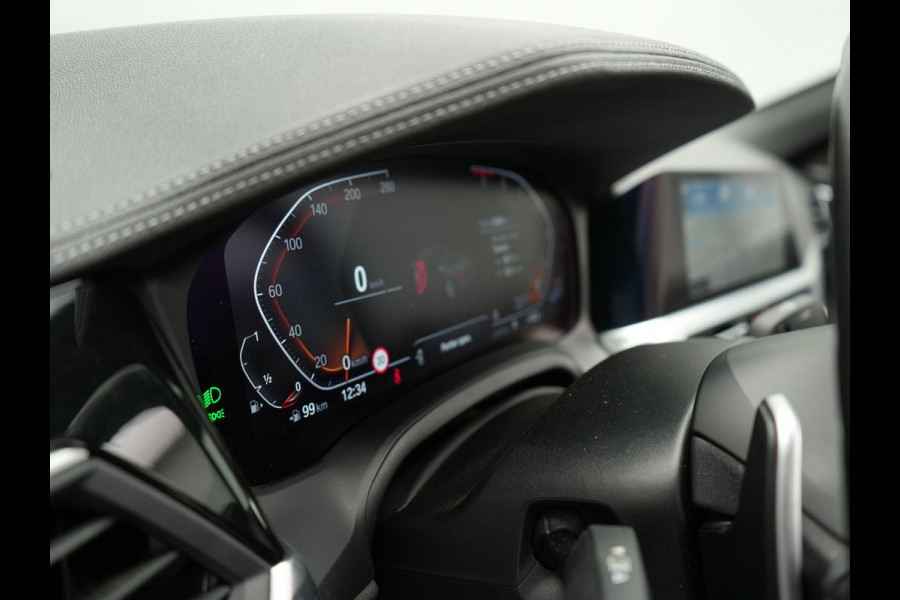 BMW 4 Serie Cabrio 420i M Sport Dealer O.H Sanremo Green | Lederen Sportstoelen Memory | Harman Kardon | Nekverwarming | 19"L.M | Apple Carplay | Trekhaak Afn. | Sfeerverlichting |