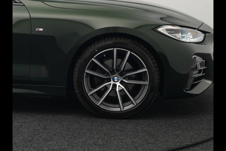 BMW 4 Serie Cabrio 420i M Sport Dealer O.H Sanremo Green | Lederen Sportstoelen Memory | Harman Kardon | Nekverwarming | 19"L.M | Apple Carplay | Trekhaak Afn. | Sfeerverlichting |