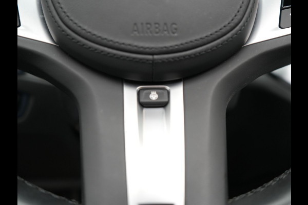 BMW 4 Serie Cabrio 420i M Sport Dealer O.H Sanremo Green | Lederen Sportstoelen Memory | Harman Kardon | Nekverwarming | 19"L.M | Apple Carplay | Trekhaak Afn. | Sfeerverlichting |