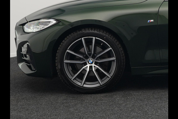 BMW 4 Serie Cabrio 420i M Sport Dealer O.H Sanremo Green | Lederen Sportstoelen Memory | Harman Kardon | Nekverwarming | 19"L.M | Apple Carplay | Trekhaak Afn. | Sfeerverlichting |
