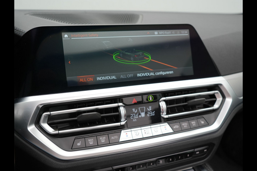 BMW 4 Serie Cabrio 420i M Sport Dealer O.H Sanremo Green | Lederen Sportstoelen Memory | Harman Kardon | Nekverwarming | 19"L.M | Apple Carplay | Trekhaak Afn. | Sfeerverlichting |
