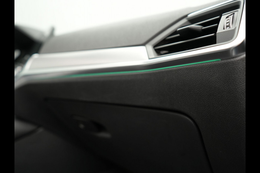 BMW 4 Serie Cabrio 420i M Sport Dealer O.H Sanremo Green | Lederen Sportstoelen Memory | Harman Kardon | Nekverwarming | 19"L.M | Apple Carplay | Trekhaak Afn. | Sfeerverlichting |