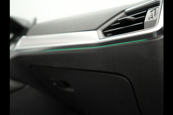 BMW 4 Serie Cabrio 420i M Sport Dealer O.H Sanremo Green | Lederen Sportstoelen Memory | Harman Kardon | Nekverwarming | 19"L.M | Apple Carplay | Trekhaak Afn. | Sfeerverlichting |