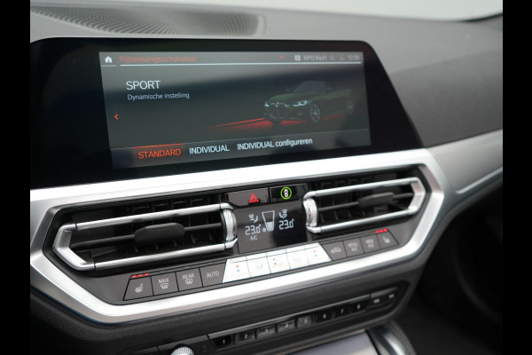 BMW 4 Serie Cabrio 420i M Sport Dealer O.H Sanremo Green | Lederen Sportstoelen Memory | Harman Kardon | Nekverwarming | 19"L.M | Apple Carplay | Trekhaak Afn. | Sfeerverlichting |